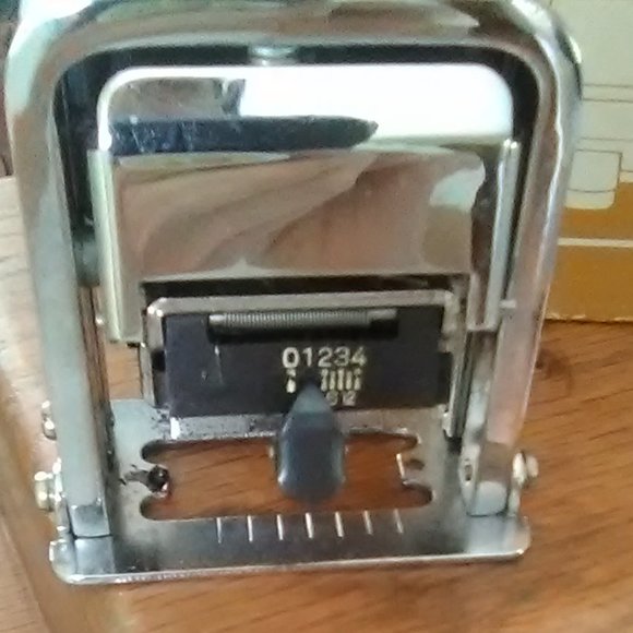 Numbering Machine - Picture 4 of 7